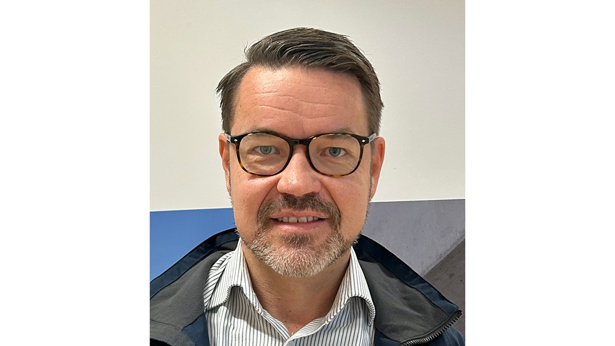 Porträtt på Fredrik Pettersson, VP – Center of Expertise, Volvo Group Real Estate
