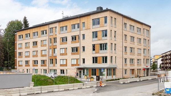 Skanska har utvecklat och byggt äldreboendet Villa Täby Park.