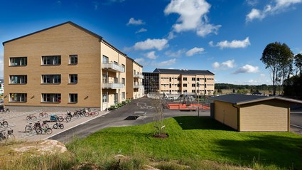 Vallastadens skola i Linköping har en hållbarhetsprofil och här finns got om plats att parkera sin cykel.