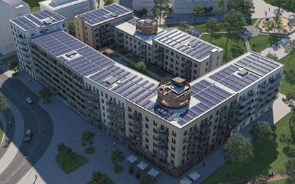 För att nå upp till de satta hållbarhetskraven byggs en 1 400 kvadratmeter stor solcellsanläggning på fastighetens tak. Solcellerna täcker 72 procent av takytan.