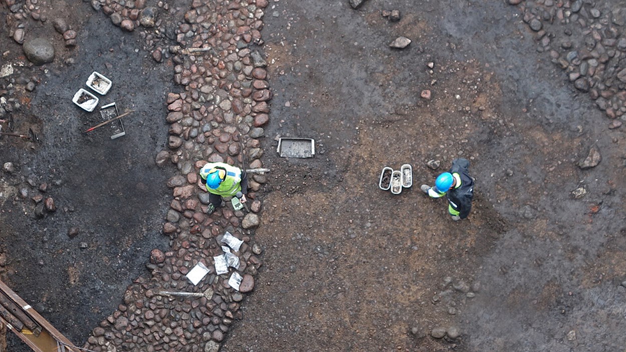 Stenlagda gator från 1300-talets Södermalm.