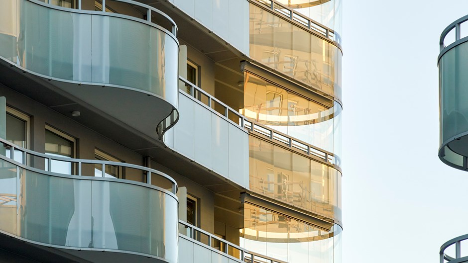 ”Menar du husen med balkongerna?” är en vanlig kommentar när Skanskas bostadskvarter Brf Jarlaplatsen kommer på tal. Brf Jarlaplatsen i Göteborg.