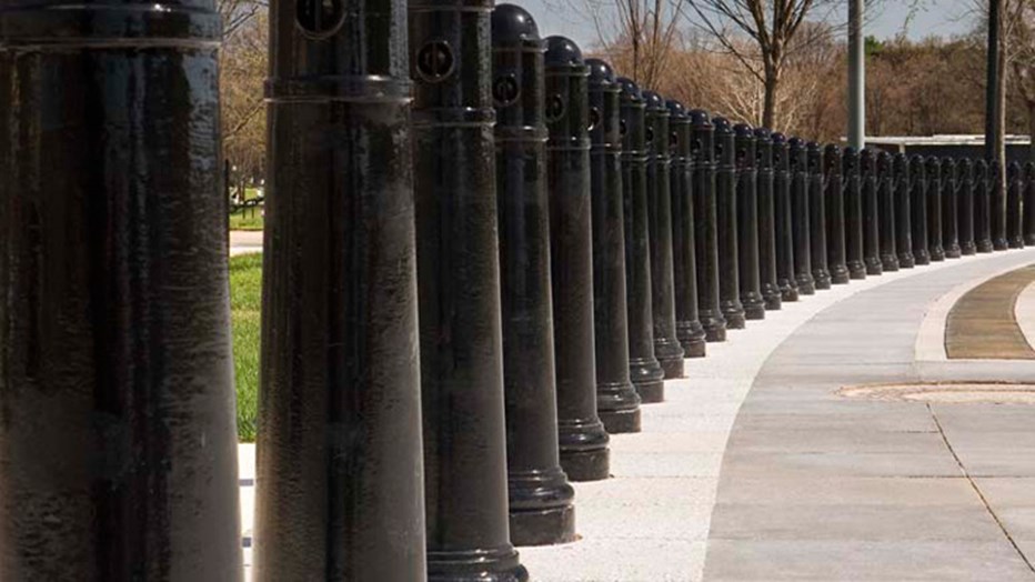 The Lincoln Memorial East Plaza Barrier System The Lincoln Memorial East Plaza Barrier System