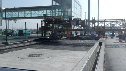 Construction of the syntethic surface at the Strachowice airport