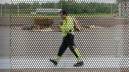 The perforated metal sheets on the walls enable daylight to seep through.
