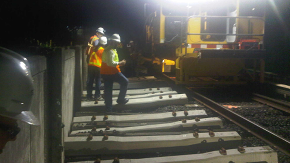 Tren Urbano Workmen on Track Tren Urbano Workmen on Track
