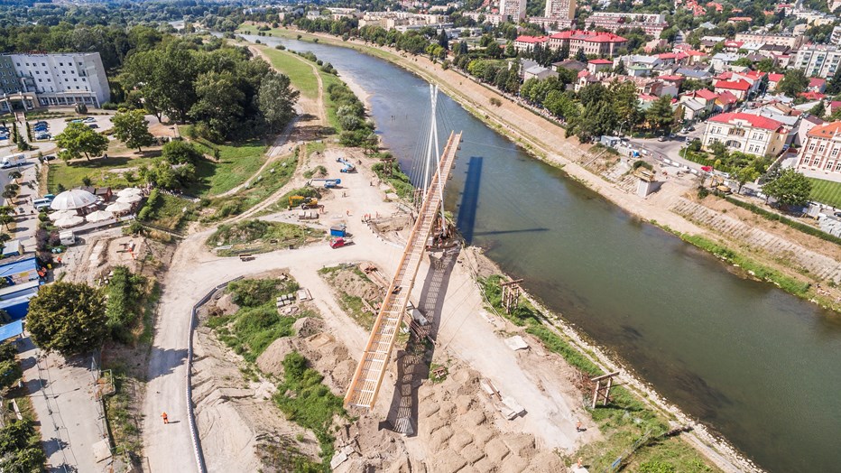 A pedestrian & cyclist bridge A pedestrian & cyclist bridge