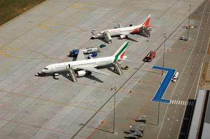 Lawica Airport
