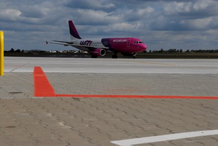 Lawica Airport