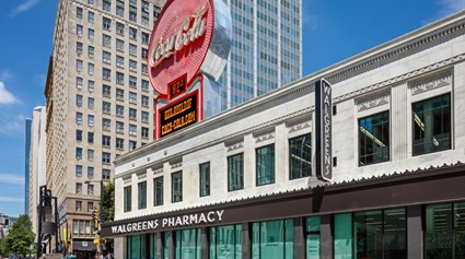 Walgreens Co., Olympia Building Renovation (Brian C. Robbins Photography Inc.)