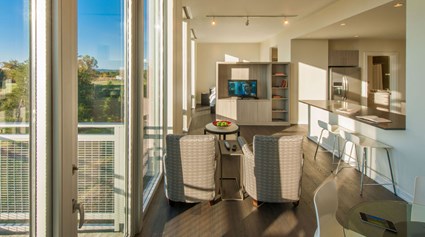 Howard Hughes Medical Institute (HHMI), Janelia Farm Research Campus Apartment B