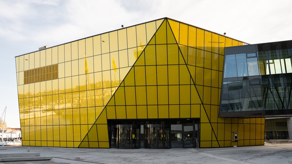 The beautiful facade is inviting and warm. The beautiful facade is inviting and warm.