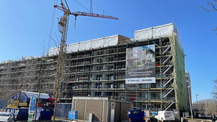 Renoveringen av husen pågår löpande.