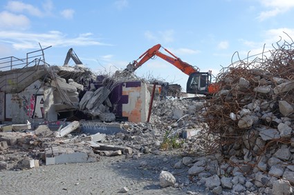 Demolition of the premises previously used by Debaser nightclub, at Slussplan, August 2016.