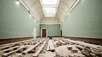 Lifting the floor, installing new duct systems and relaying the floor. Photo: Urban Jörén