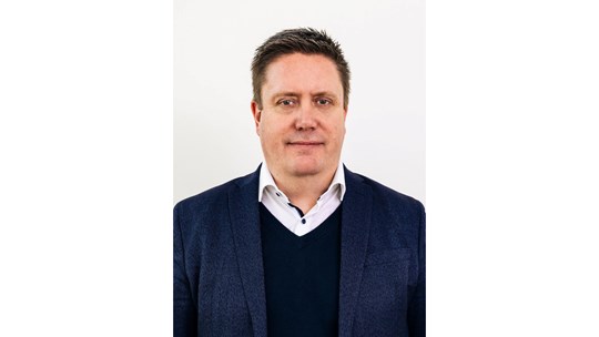 Porträtt på Skanskas nya arbetsmiljöchef Thomas Åstrand.