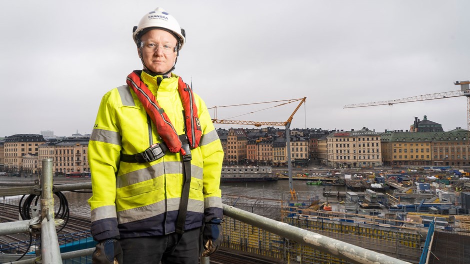 Skanskas produktionschef Rasmus Ryberg jobbar i Slussen i Stockholm.