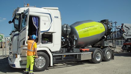 Parkkvarteret gjuts med Skanskas gröna betong som sparar upp till 50% av CO2-utsläppen