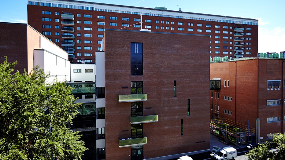 The image and intervention center consists of two wings and a connecting section. The image and intervention center consists of two wings and a connecting section.