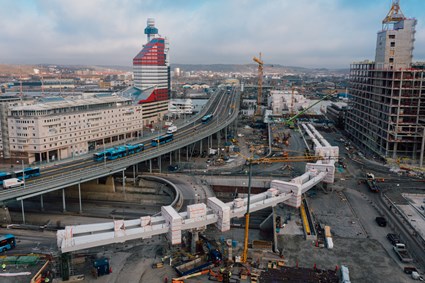 Kollektivtrafikbron ska lyfta sig ur vägbanan ner mot Nordstan.