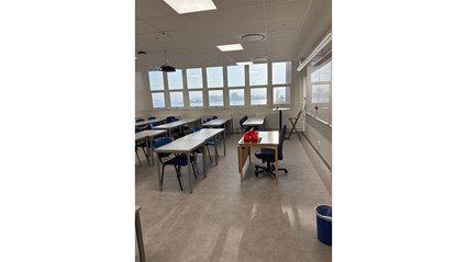 Vi byggde nya moderna klassrum och grupprum.