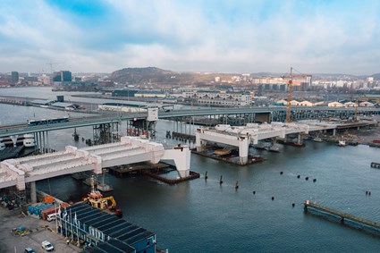The public transport bridge will rise from the roadway down towards Nordstan.