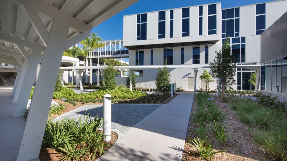 The City of Miami Gardens wanted an energy efficient municipal complex that would house all city departments and better support the business activities of City Council and staff. Skanska used sustainable building methods to construct this environmentally friendly, modern building with flexible spaces for public functions and staff congregation. The City of Miami Gardens wanted an energy efficient municipal complex that would house all city departments and better support the business activities of City Council and staff. Skanska used sustainable building methods to construct this environmentally friendly, modern building with flexible spaces for public functions and staff congregation.