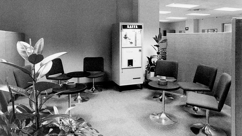 Så här såg ett pausrum ut 1968 hos Postbankens giroregistrering på.