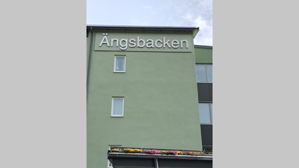 Skanska har byggt omsorgsboendet Ängsbacken i Sandviken.