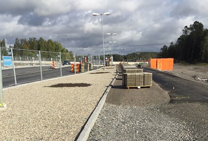 Skanska flyttade en lokalgata som gick igenom Flemingsbergsdalen.