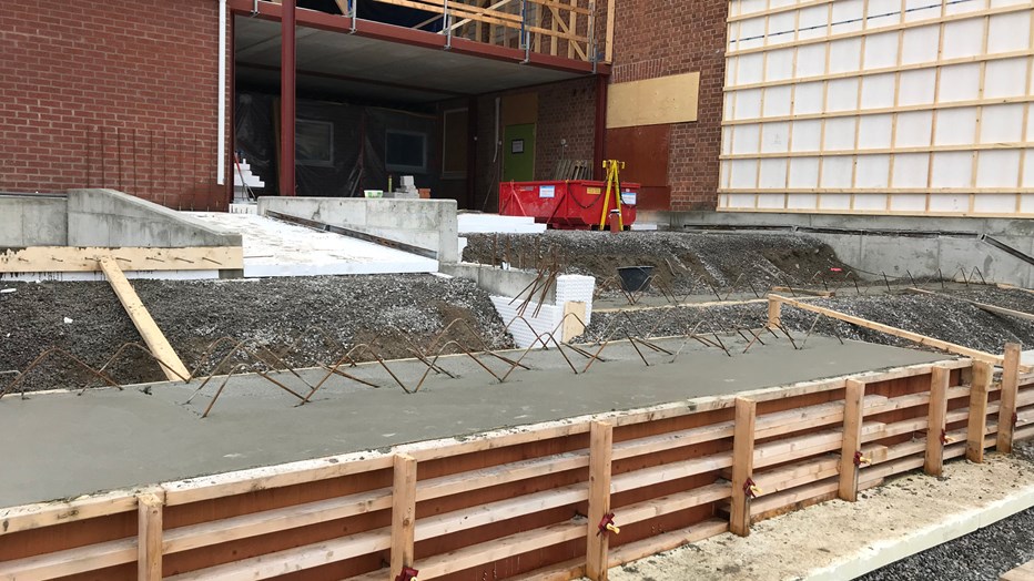 Vi har som mest varit omkring 70 medarbetare på plats i projektet. Vi har som mest varit omkring 70 medarbetare på plats i projektet.