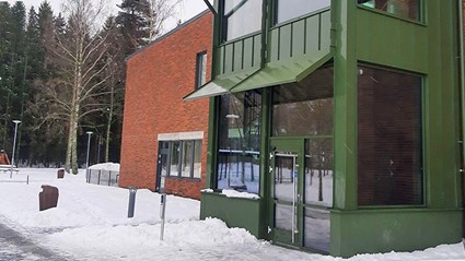 Skolan fick en ny entré.