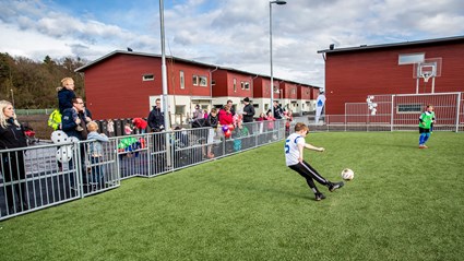 Barn och ungas hälsa står i fokus i Tölö Trädgårdar. På allaktivitetsplanen finns mål för flera sporter som manar till rörelse.