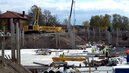 Vi schaktade ut 80 000 kubikmeter massor ur källarvåningen.