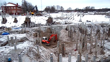 Under pålningsarbetet använde vi oss av 2 500 betongpålar. 
