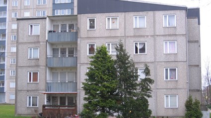 Backa Röd