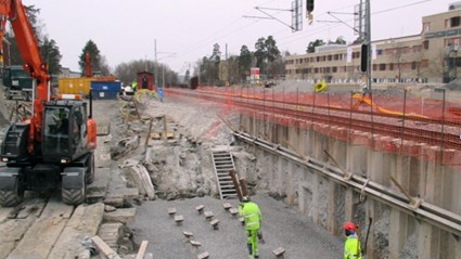 Grundläggningen för stationshuset påbörjades i början av 2015.