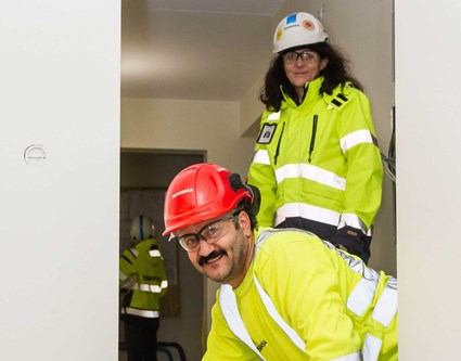 Nyanlända och arbetslösa ungdomar fick praktik hos oss. Det var startskottet för Östersundshems utvecklingsprojekt Innanförskapsakademin.