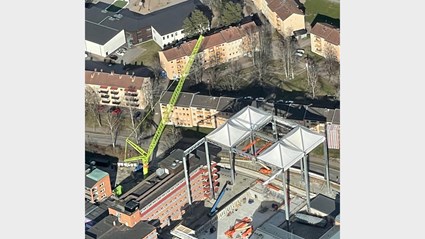 Montage av stomme till det nya mottagningshuset vid Centralsjukhuset i Karlstad. 