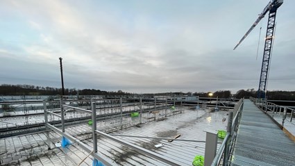 Byggstarten för om- och tillbyggnaden planeras till april/maj 2025, och projektet beräknas vara färdigt i augusti 2026.