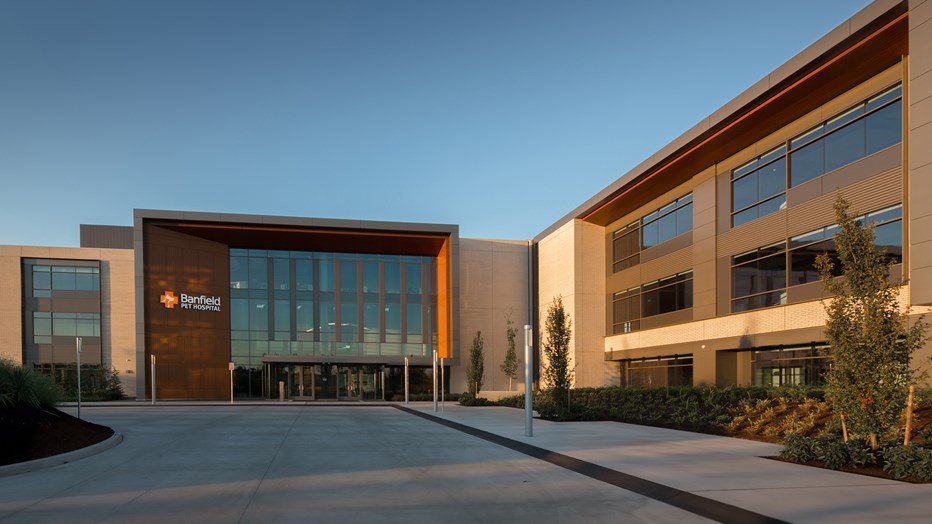 Banfield Pet Hospital, the world's largest veterinary practice, relocated its corporate headquarters from Portland, Oregon to Vancouver, Washington to accommodate their tremendous growth. This custom-designed facility provides employees with an innovative and collaborative work environment, and positions Banfield to achieve its long-term cultural and business goals. Banfield Pet Hospital, the world's largest veterinary practice, relocated its corporate headquarters from Portland, Oregon to Vancouver, Washington to accommodate their tremendous growth. This custom-designed facility provides employees with an innovative and collaborative work environment, and positions Banfield to achieve its long-term cultural and business goals.