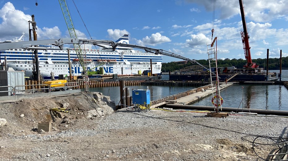 Uppdraget är en del av det större exploateringsprojektet Norra Djurgårdsstaden. Hamn