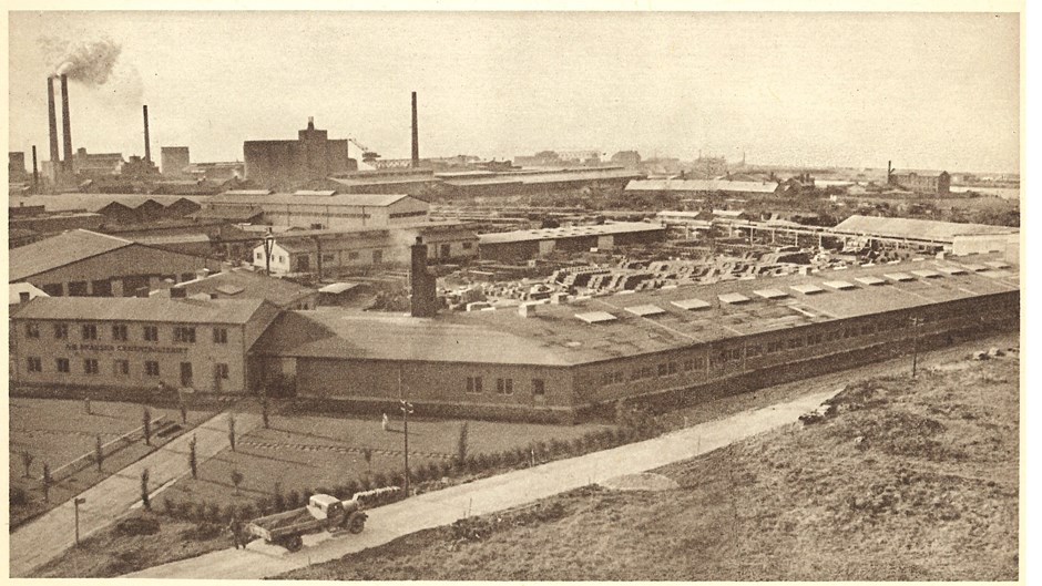 Fabriksområdet från ovan år 1946. 