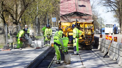 Spårvägens befintliga hållplatser har anpassats till funktionshindrade.
