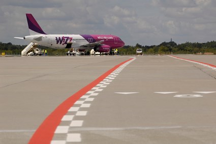 Lawica Airport
