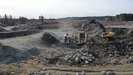 Ett av flera innovationsspår i projektet är elektrisk krossning av bergmaterial med hjälp av batteridrift.