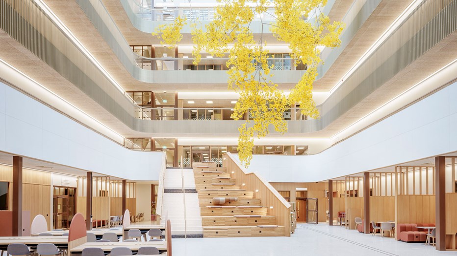 Lokalerna är ljusa och bjuder in till spontana möten. Fotograf: Felix Gerlach Lokalerna är ljusa och bjuder in till spontana möten. Fotograf: Felix Gerlach