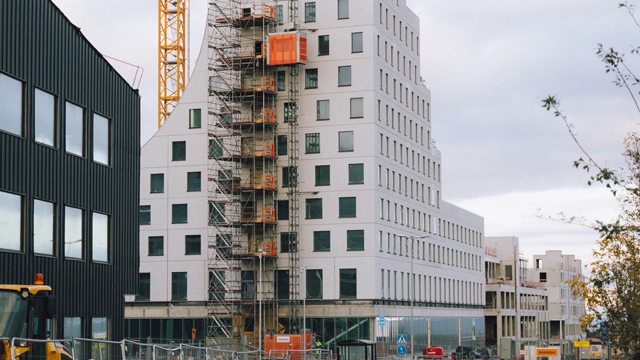 Byggnaden är ritad av arkitektfirman SandellSandberg, och inspirerad av Sveriges högsta berg Kebnekaise Byggnaden är ritad av arkitektfirman SandellSandberg, och inspirerad av Sveriges högsta berg Kebnekaise