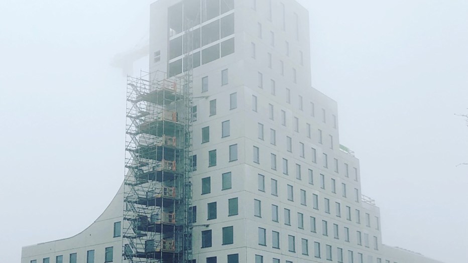 Under oktober 2020 gjordes det sista lyftet av stommen och väggarna kom på plats. Under oktober 2020 gjordes det sista lyftet av stommen och väggarna kom på plats.