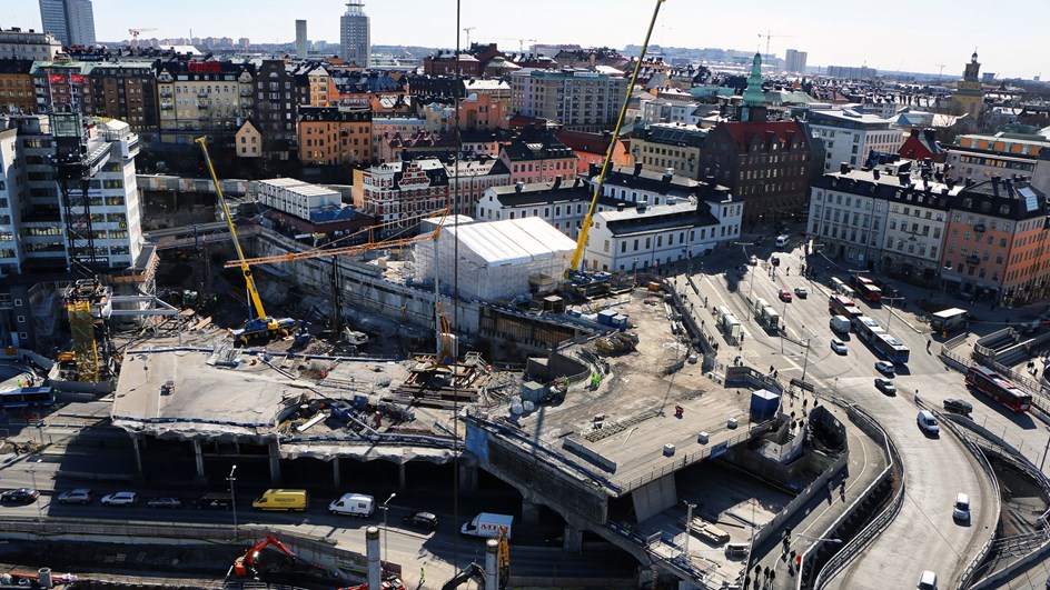 Från tornkranen på Slussenprojektet breder en fantastisk utsikt ut sig.